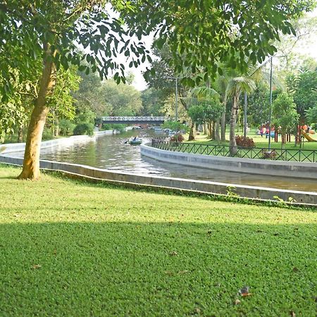 Sarah Resort Gazipur ภายนอก รูปภาพ