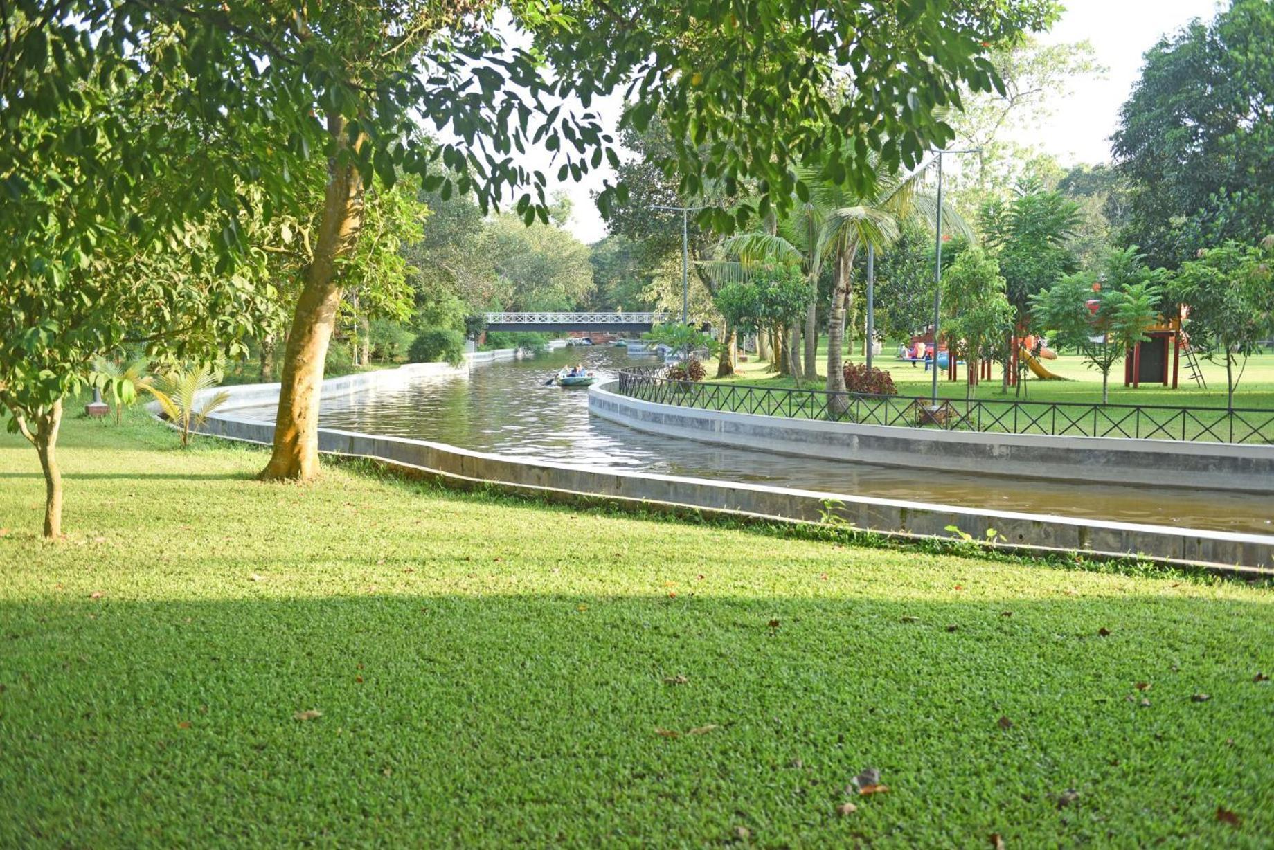 Sarah Resort Gazipur ภายนอก รูปภาพ