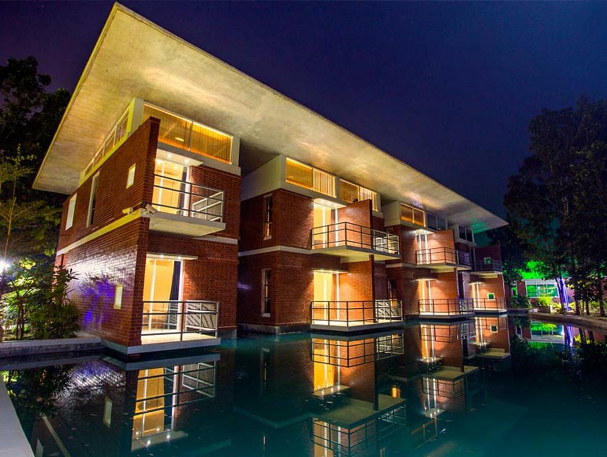 Sarah Resort Gazipur ภายนอก รูปภาพ