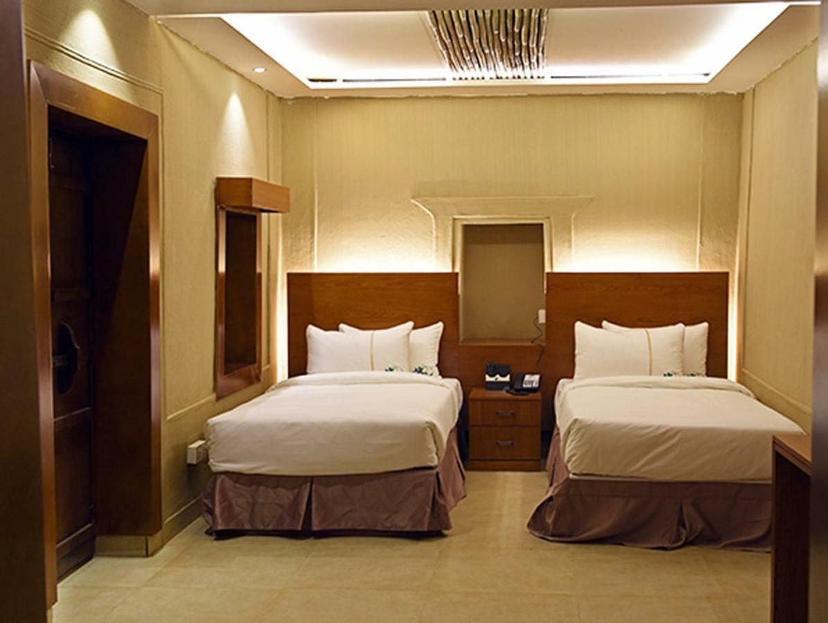 Sarah Resort Gazipur ภายนอก รูปภาพ