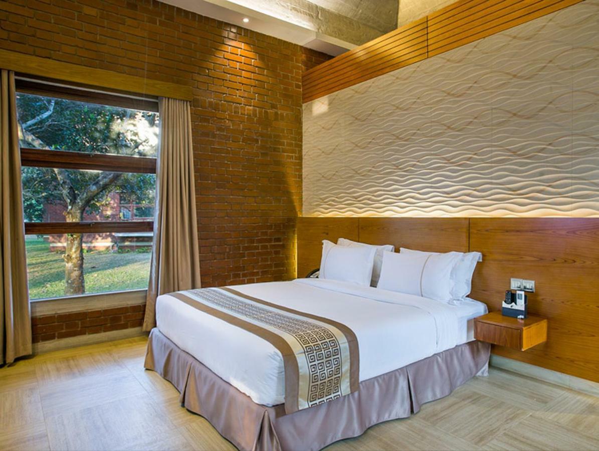Sarah Resort Gazipur ภายนอก รูปภาพ