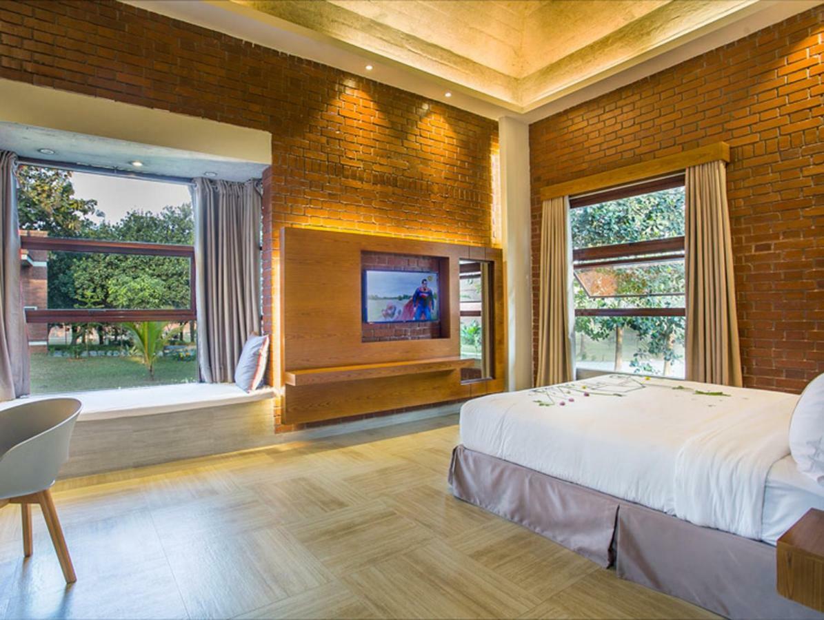 Sarah Resort Gazipur ภายนอก รูปภาพ