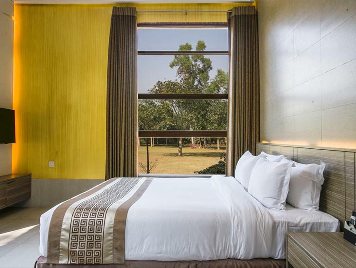 Sarah Resort Gazipur ภายนอก รูปภาพ
