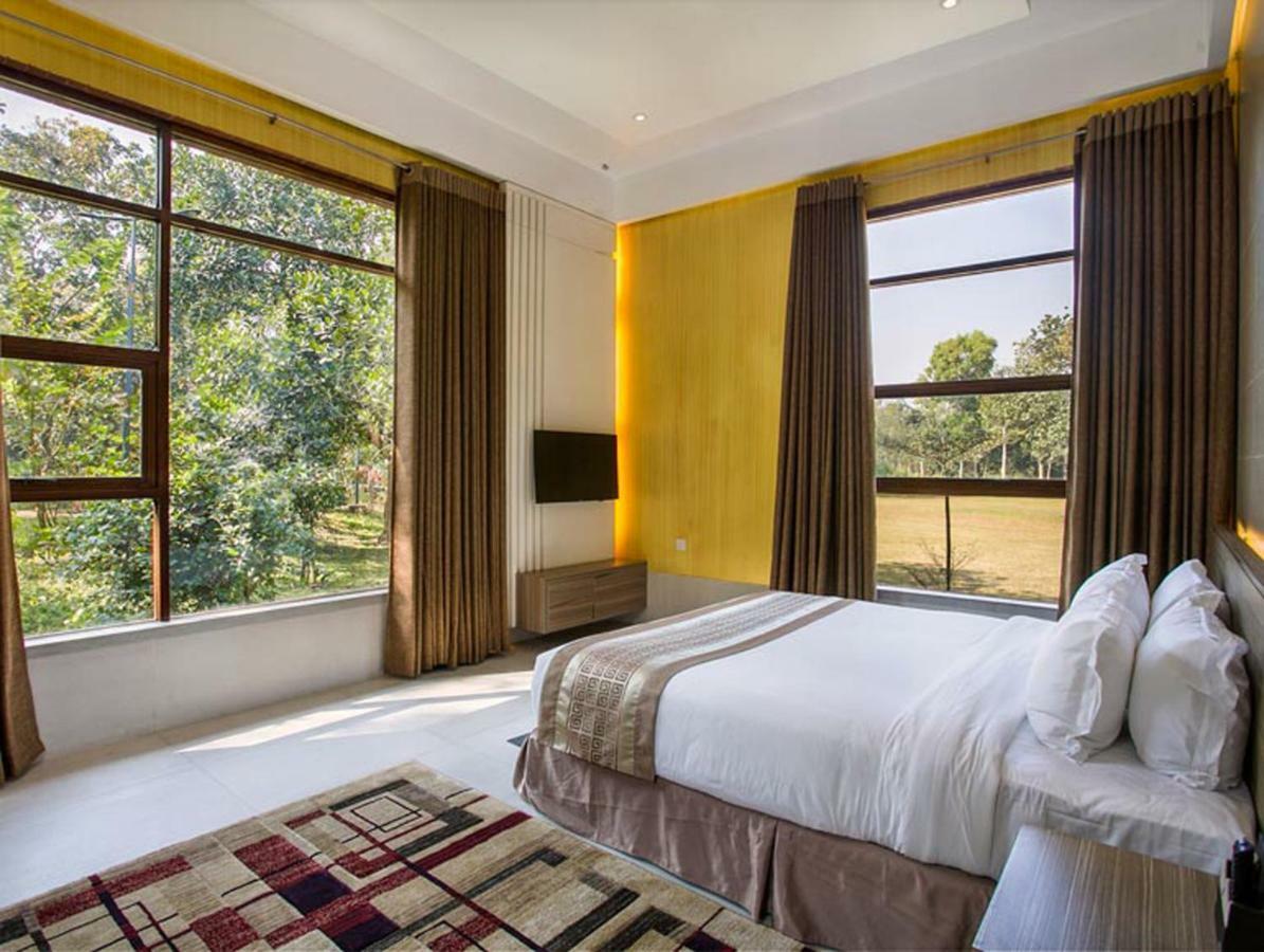 Sarah Resort Gazipur ภายนอก รูปภาพ